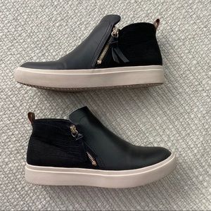 wanderay high top sneaker
